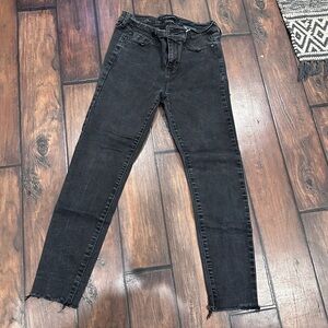 Liverpool The Skinny woman’s black cropped jeans size 6